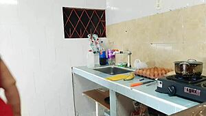 culona gets fucked in the kitchen by an inexperienced young guy