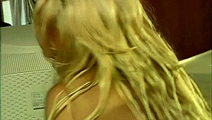 Fuck Blonde Milf Brittney Skye Secretary On Desk!