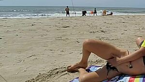 A stranger milf made me ejaculate in front of everyone