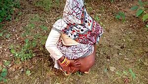 Painful Outdoor Fuck With Indian Aunty In The Forest