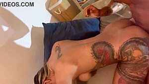 Loira Gostosa Gives Pussy Doggy To Megatron