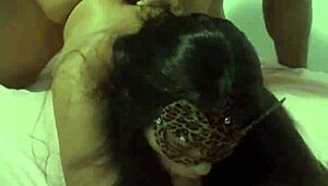 slut raises her big ass for man to eat