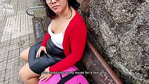 cash deal with razy latina girl and stranger