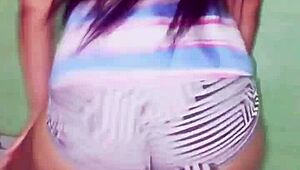 Brazilian teen amateurs dancing funk in the sixth video