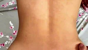 Anh ấy vội chịch em không kịp cởi quần