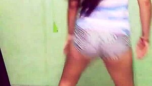 Brazilian teen amateurs dancing funk in the sixth video