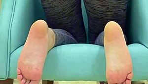 Teen babe teases her sugar daddy during workout photoshoot