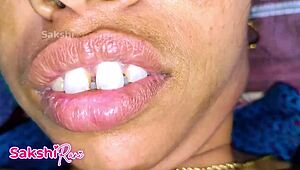 Adik Tiri India Seksi Dikongkek oleh Abang Tiri dengan Closeup Pepek yang Mengerang