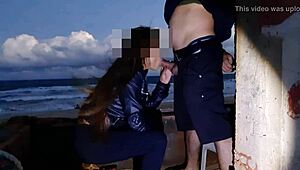 Tomando no c� na praia delicia