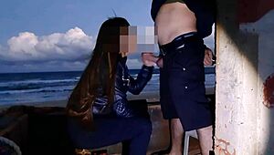 Tomando no c� na praia delicia