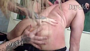 Maricas teve seu rabo aberto por 3 putas soberanas