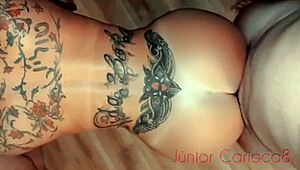 Loira Bem Safada Dançando Na Festa E Provocando Fodemos Gostoso Aquela Bunda Grande!