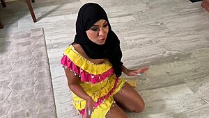 أميرة علي تتشرمط عشان الفلوس amira ali maid 😘