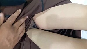 hot muslim sister lifts hijab on bed for stepbrother's fucking