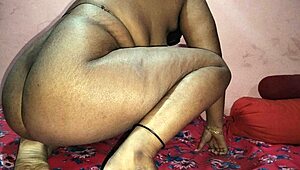 Knulla mig hårt! Sätt din kuk i min fitta nu!