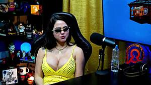 geisy dk shows beautiful back tattoo, asks ruan to put her on all fours in shack.