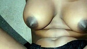 Porno Afrika terbaik dengan tetek mungil 18+ panas