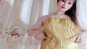 Viet teen 18+ dancing on Bigo