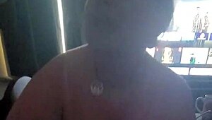 Kandy Kane Deepthroats In Homemade Amateur Wife Video