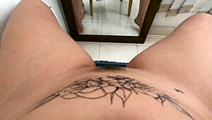 delicioso squirt frente al espejo chorros y chorros salen de mi vagina