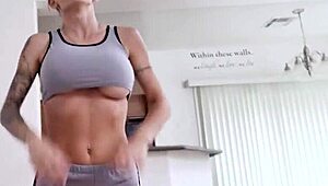 Workout With Stepmom Son- Natasha Starr!