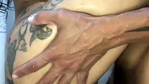 i fuck this morena with big ass in the bathroom, licking her pussy and cumming on her face.