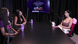 fica no controle quando n�o grava com atores todo m�s tinha uma safadeza com o gringo e ia sozinha na casa de swing - renatinha melo watch on sheer red