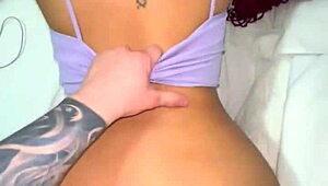 i convinced her to fuck me by sending a nude photo on whatsapp