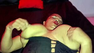 Mature slut with big tits wants big cock in pussy for threesomes and gangbangs