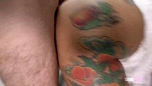 i'm rae west and i wanna act out my anal fantasy with luke longly, that big black cock in my ass