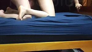 hermosa otaku lets me fuck her after convention