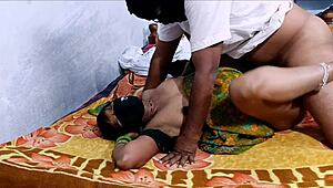 Indian couple shares homemade handjob and blowjob in village