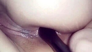 Romanian woman indulges in solo ass play in Bucharest