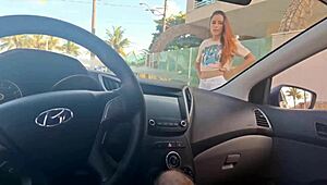 i risked masturbating inside the car in public for the hot girl
