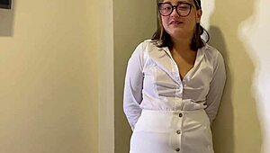 Convenc� A Mi Profesora Que Me D� Clases Particulares Terminamos Follando Sin Cond�n