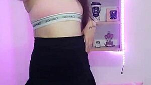 Brazilian girl dances funk with wet moves.