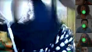 Pregnant woman chats on Camfrog