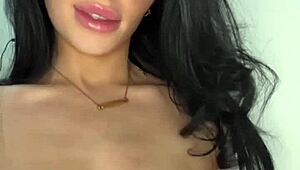 American Exchange Student Explores Solo Webcam Play