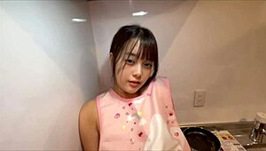 Living Together Couple's Sex: Can't Hold Back From Her Naked Apron Look, Creampied In The Kitchen