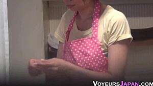 Gadis Asia 18+ Main Memek Guna Mainan Kamera Tersembunyi 😳