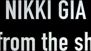 Sexy girl dancing in the shadow - nikkigia vip