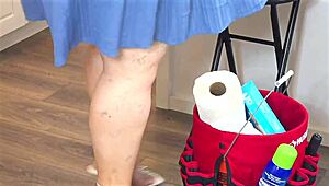 Real Estate Agent Flashes Pussy In Mini Dress While Cleaning