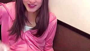 【個撮】crossdressing ladyboy masturbates while streaming with drain net on crotch