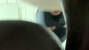 minha amiga rebolando na minha rola até eu soltar o leitinho dela