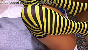 la estudiante seduce al profesor en su oficina despues de clases