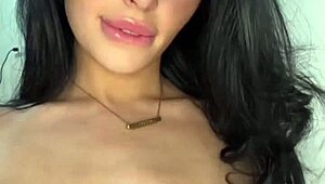 American Exchange Student Explores Solo Webcam Play