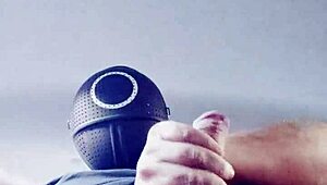 secreto y fetiche con un rubio de polla mediana desnudo en el coche bad wolf28 eres un verdadero hombre