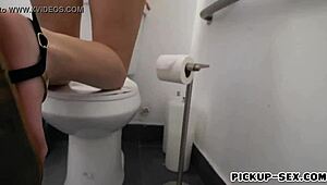 Rayna Rose blowjobs and banged for cash in outdoor public spot