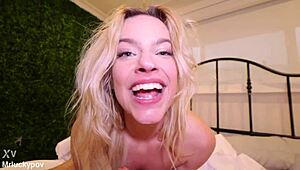 lindsey lakes says she loves anal and pussy pounding so much