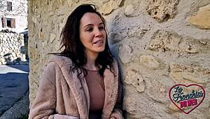 Cataleya, a 28-year-old commercial assistant, is very naughty.